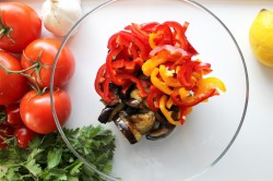 название картинки Салат из баклажанов и болгарского перца