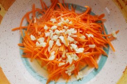 название картинки Салат из баклажан моркови и перца