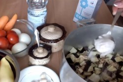 название картинки Салат из баклажанов на зиму Пальчики оближешь