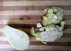 название картинки Салат из баклажанов с яйцом и маринованным луком