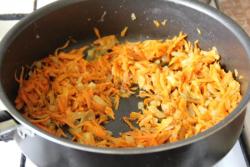 название картинки Салат из белой фасоли с сухариками