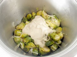 Теплый салат из брюссельской капусты