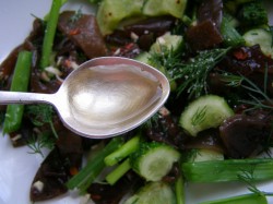 название картинки Салат из древесных грибов по китайски