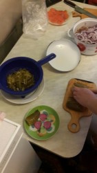 Салат из говядины и солёных огурцов