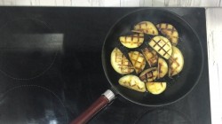 Салат из жареных баклажанов