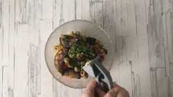 Салат из жареных баклажанов