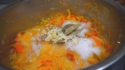 Салат из кабачков с томатами и перцем на зиму