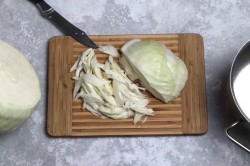 название картинки Салат из капусты с морковью как в столовой
