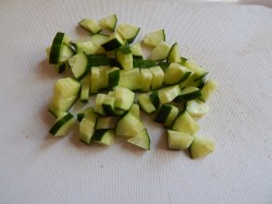 название картинки Салат из капусты с зеленым горошком