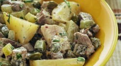 название картинки Салат селедка, телятина, огурец соленый, картофель