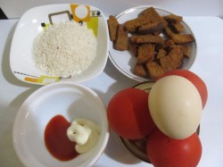 Салат из кильки в томатном соусе