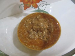 Салат из кильки в томатном соусе