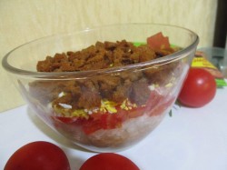Салат из кильки в томатном соусе