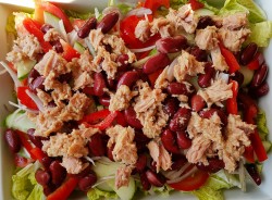 название картинки Салат с тунцом и пекинской капустой
