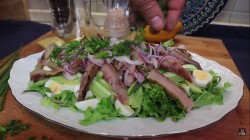 Салат из копчёной сельди с сыром - шаг 4 Салат из копчёной сельди с сыром - шаг 4