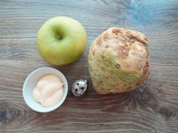 название картинки Салат из корня сельдерея с яблоком