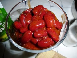 Салат с куриной грудкой и фасолью консервированной