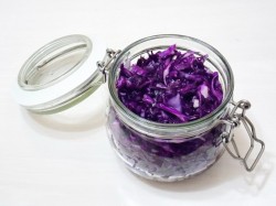 Салат из краснокочанной капусты на зиму - шаг 6