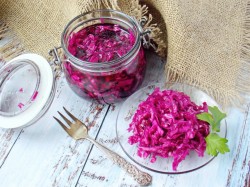 Салат из краснокочанной капусты на зиму - шаг 12