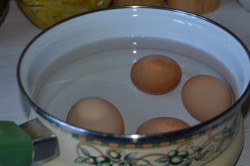 Салат из курицы с ананасами классический