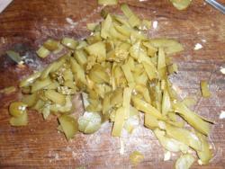 название картинки Салат из куриных сердечек с грибами