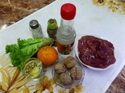 Салат из куриной печени и апельсинов