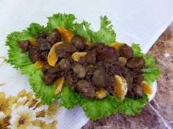 Салат из куриной печени и апельсинов