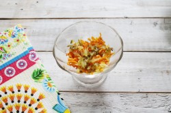 Салат из куриной печени с морковью