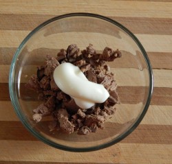 название картинки Салат из куриной печени слоеный