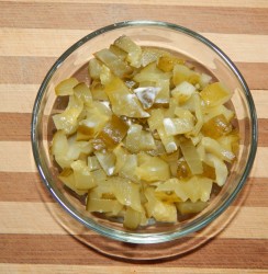 название картинки Салат из куриной печени слоеный