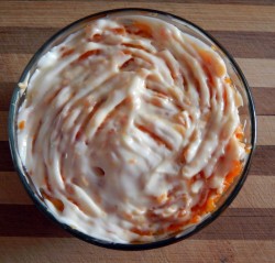 название картинки Салат из куриной печени слоеный