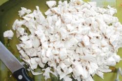 название картинки Салат из копченой куриной грудки с фасолью и огурцами