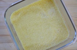 название картинки Салат из кускуса моцареллы и помидор черри