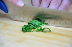 название картинки Салат из кускуса моцареллы и помидор черри