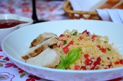 название картинки Салат из кускуса моцареллы и помидор черри