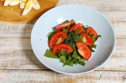 Салат из листьев одуванчиков