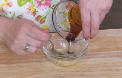 Салат из брокколи с орехами и клюквой