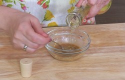 Салат из брокколи с орехами и клюквой