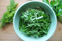 Салат из молодой капусты и щавеля - шаг 3 Салат из молодой капусты и щавеля - шаг 3