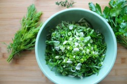 Салат из молодой капусты и щавеля - шаг 4 Салат из молодой капусты и щавеля - шаг 4