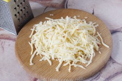 название картинки Салат из моркови с чесноком и сыром