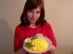 название картинки Салат из морской капусты плюс яйцо чеснок