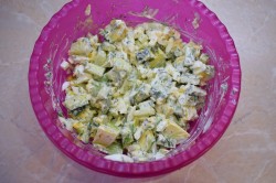 название картинки Салат из огурцов авокадо яйца