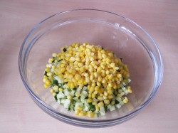 название картинки Салат из отварной красной рыбы