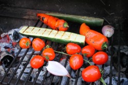 Салат из овощей на мангале