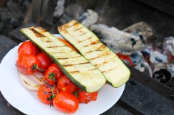 Салат из овощей на мангале