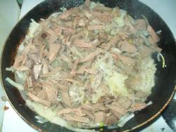 Салат из печени говядины с шампиньонами