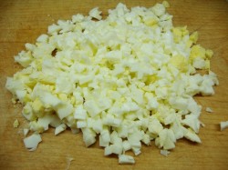 название картинки Салат из печени трески с горошком