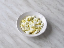 название картинки Салат из печени трески с яйцом