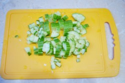 Салат из пекинской капусты с огурцом и яйцом